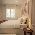 Apartment Apollo's On Radio Midas